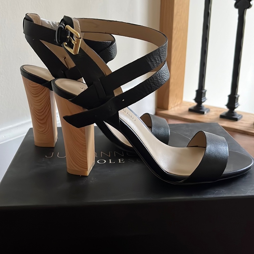 ✨Never worn✨ Julianne Hough for Sole Society